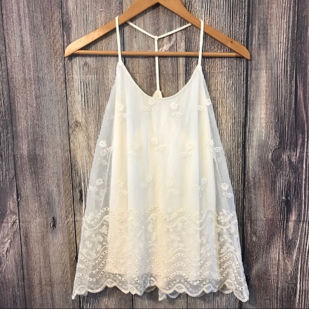 Feminine sheer lace cami 🌸